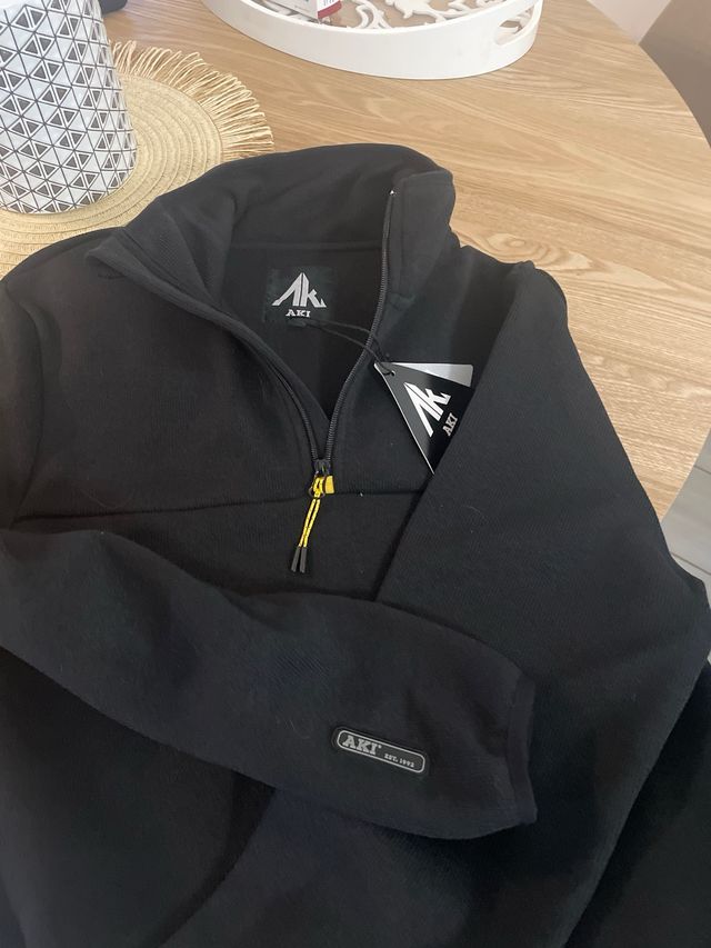 Felpa con zip colletto