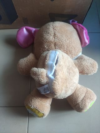 Juguete Fisher Price perrita peluche