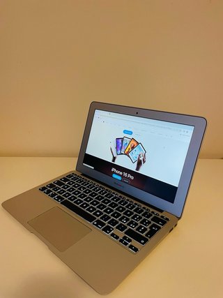 Apple Macbook air 11 i7 2.2ghz 8gb 500gb SSD