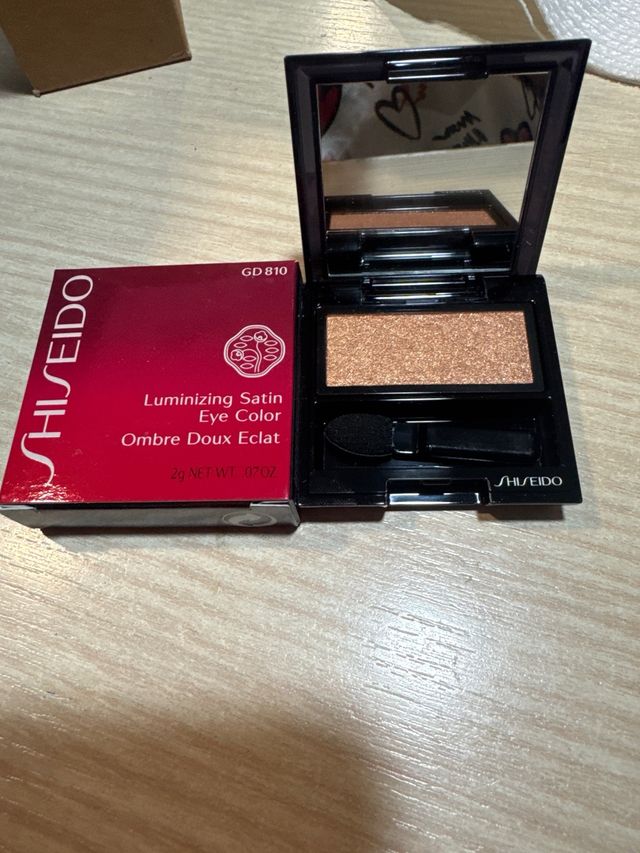Luminizing satin eye color Shiseido