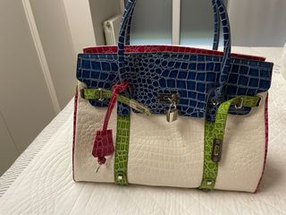 Bolso nuevo sin uso casi