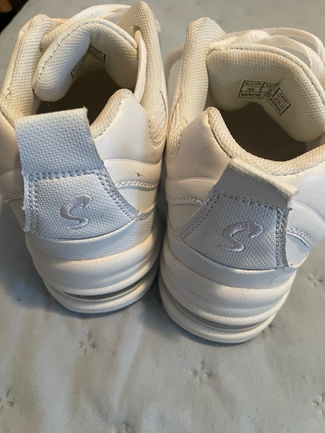 Zapatillas paseo talon en alza T 36