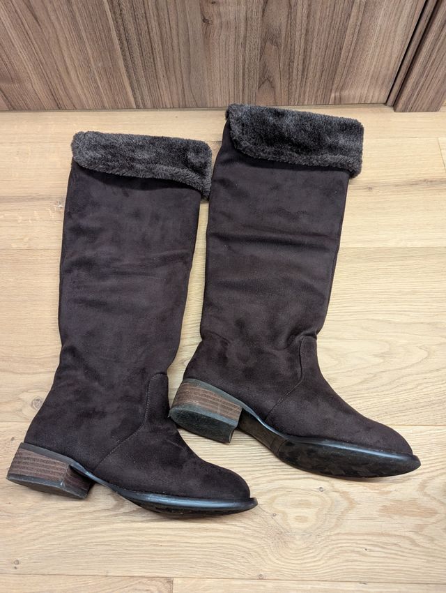 Stivali alti marroni