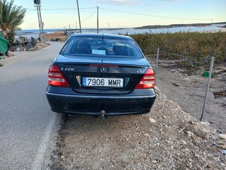 Mercedes-Benz Clase C 2004