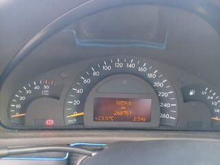 Mercedes-Benz Clase C 2004