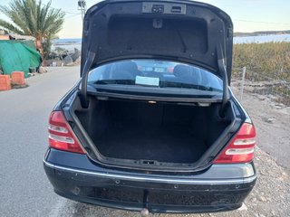 Mercedes-Benz Clase C 2004