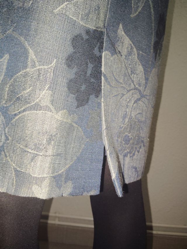 Vestido mujer Doregati Gris con flor de detalle