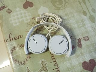 Cascos Sony blancos