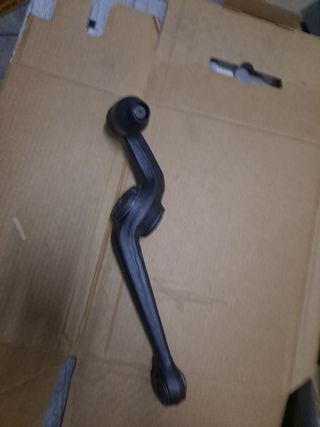 PEUGEOT 309 brazo de suspensión derecho