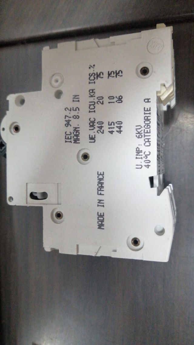 Interruttori magnetotermici Merlin Gerin Multi 9