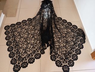 Antigua mantilla con peineta.