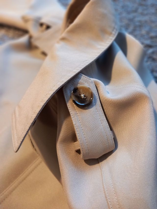 Gabardina Guess Talla XS