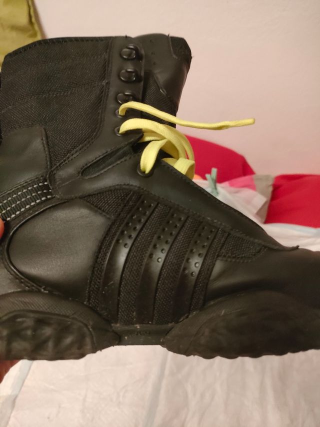 Adidas scarponcini alti stringati