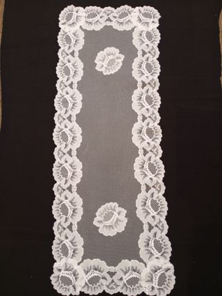Antigua mantilla blanca, rectangular.
