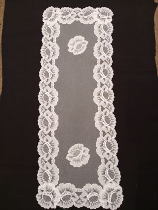 Antigua mantilla blanca, rectangular.