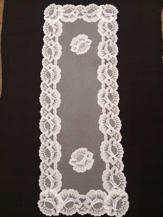 Antigua mantilla blanca, rectangular.