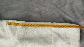 Abrigo peluche niña 12 años. El largo son 64 cm