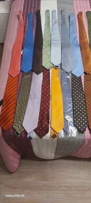 Corbatas nuevas de marca