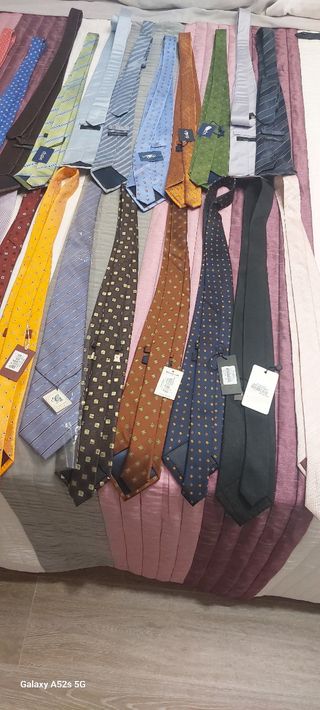 Corbatas nuevas de marca