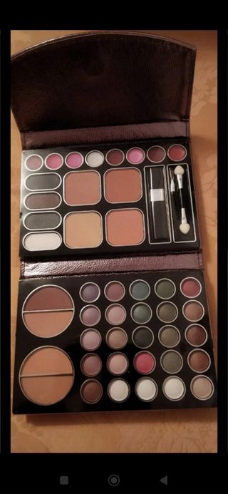 Estuche de maquillaje 