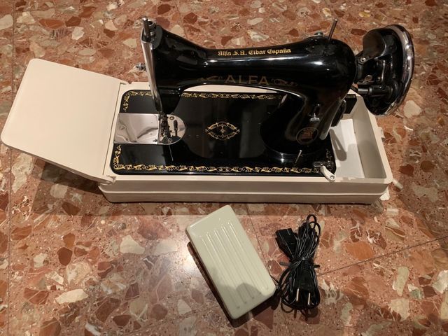 Maquina De Coser ALFA