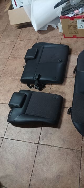 Asientos traseros cuero fiesta S