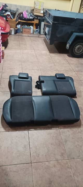Asientos traseros cuero fiesta S