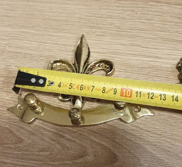 Placas latón colgadores