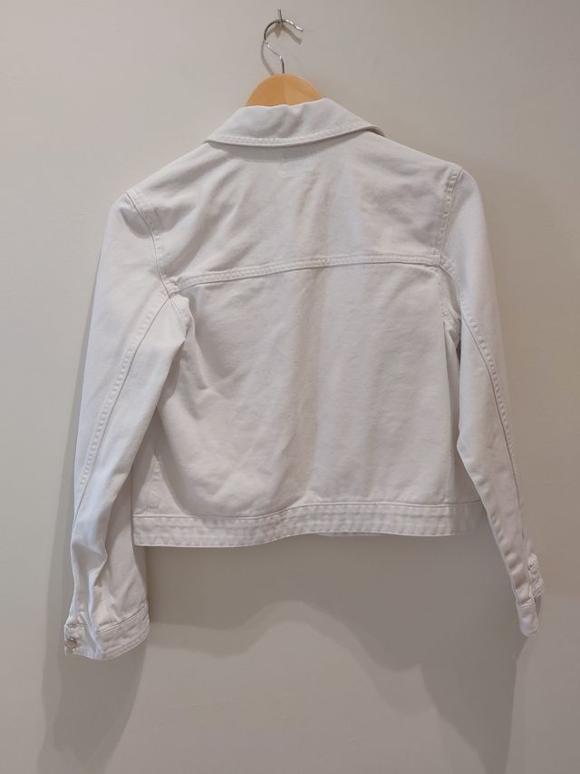 Cazadora vaquera blanca