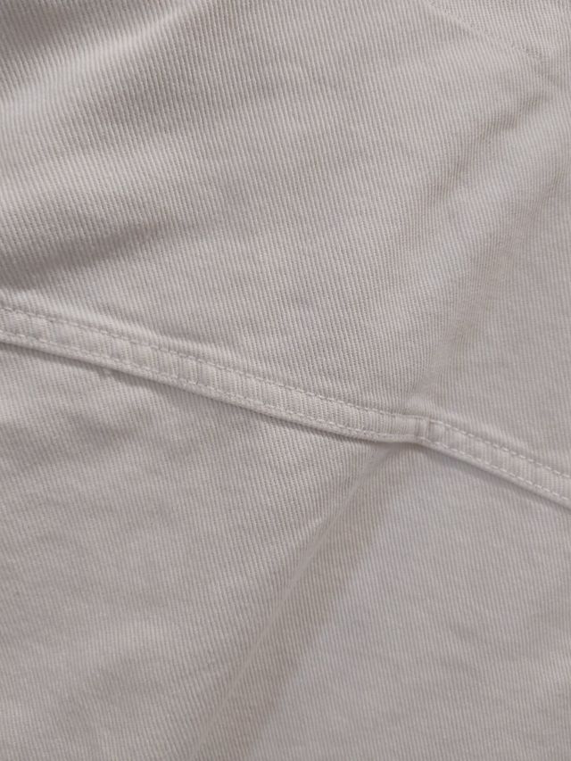 Cazadora vaquera blanca