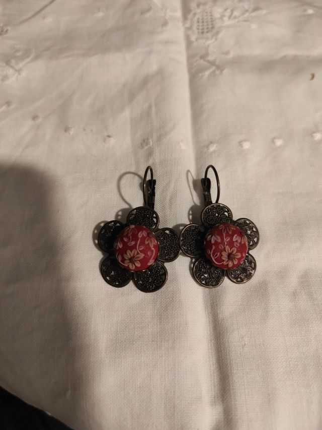 Pendientes hechos a mano