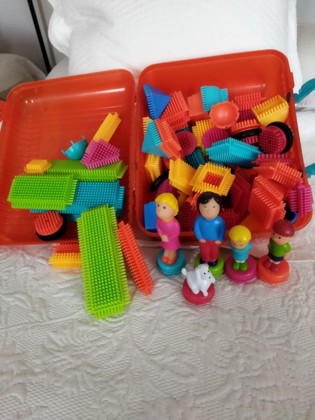 Maletín encajables figuras