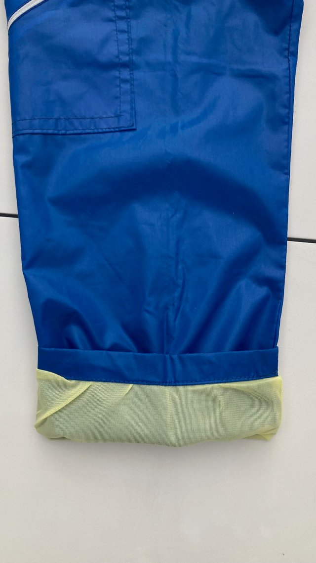 Pantalón agua. Forrado. Azul. 6 años.