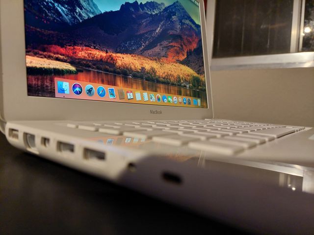 Apple MACBOOK 7,1-RAM 4GB-HDD 240GB-