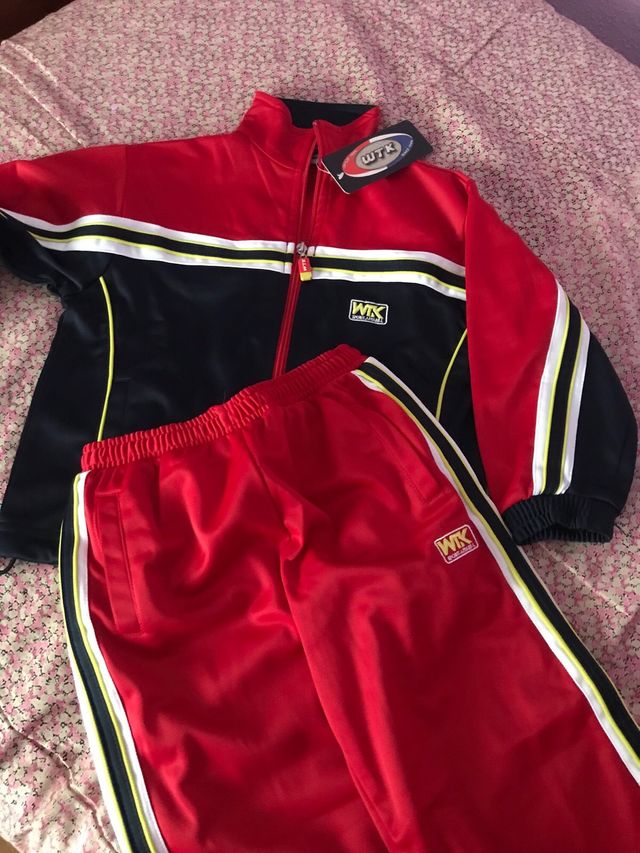 Chandal de niño nuevo y muy bonito