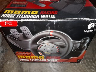 Volante Logitech MOMO Racing (PC) - Con Caja