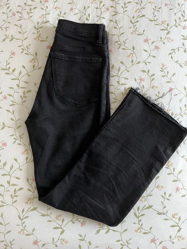 Pantalon negro Mango