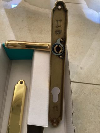 MANILLAS DE PUERTA SIN ESTRENAR