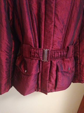 Parka mujer color cereza