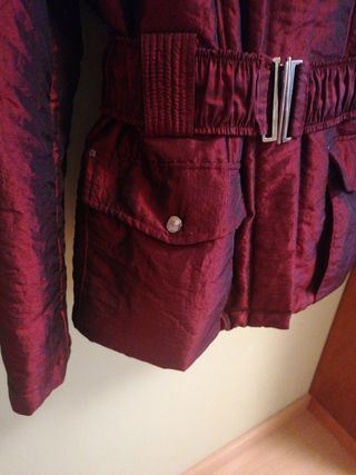 Parka mujer color cereza