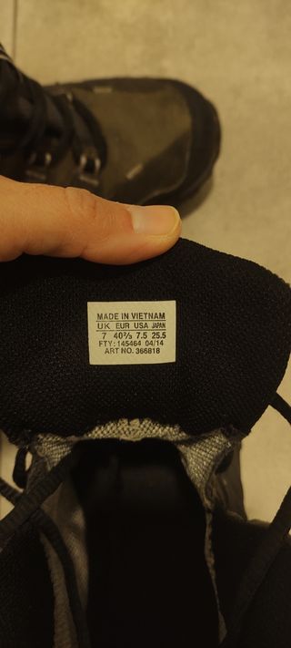 Botas Salomón hombre montaña