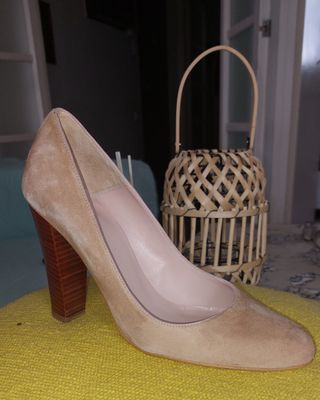 Zapatos salón nude 39. Piel. Carla