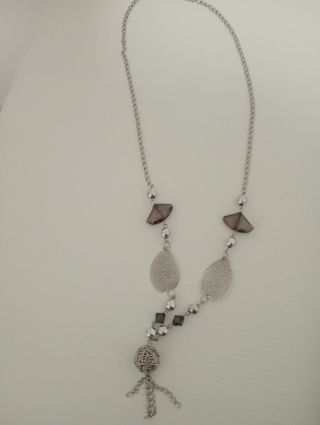 Collane di bigiotteria varie