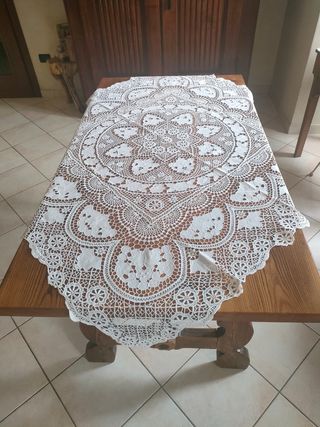 Centro pizzo ricamato uncinetto 125 x 125 cm