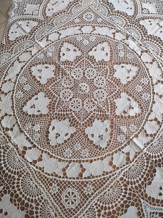 Centro pizzo ricamato uncinetto 125 x 125 cm