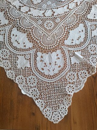 Centro pizzo ricamato uncinetto 125 x 125 cm