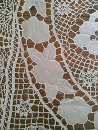 Centro pizzo ricamato uncinetto 125 x 125 cm