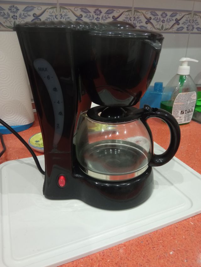 Cafetera Nevir negra