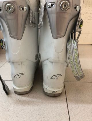 Conjunto esquis+botas+palos