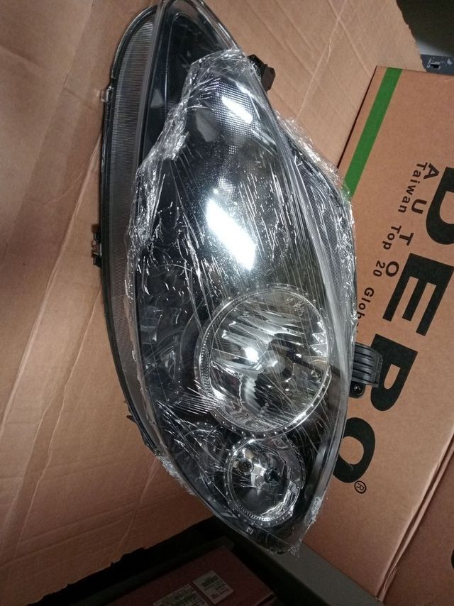 Faro Coche Toledo Altea Leon Principal izquierdo